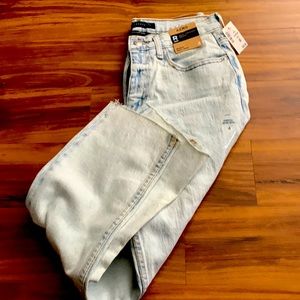Stretch mom jeans frayed btm soft faded